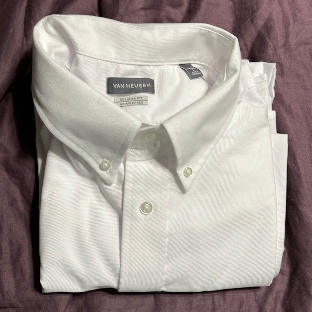 NWOT Men’s Van Heusen white button down shirt L